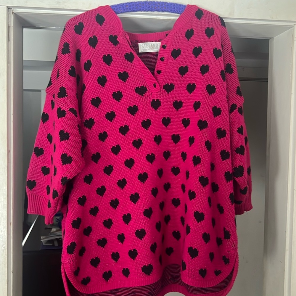 Vintage heart sweater one size measurements below